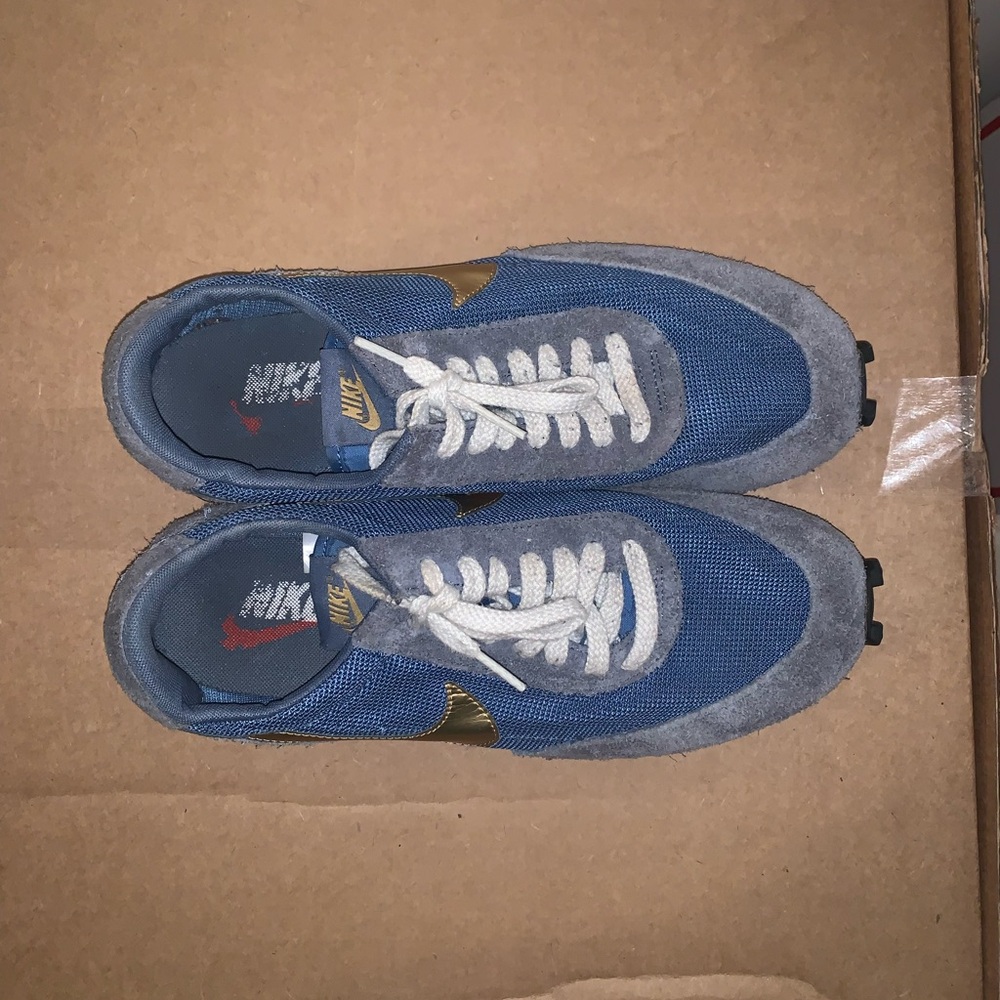 Nike Men’s DayBreak Sneakers - Picture 5 of 9